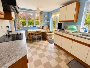 kitchen- click for photo gallery